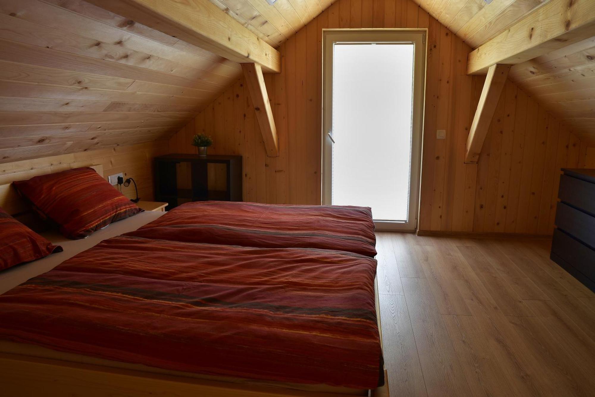 Honey House Apartment Zgornje Gorje