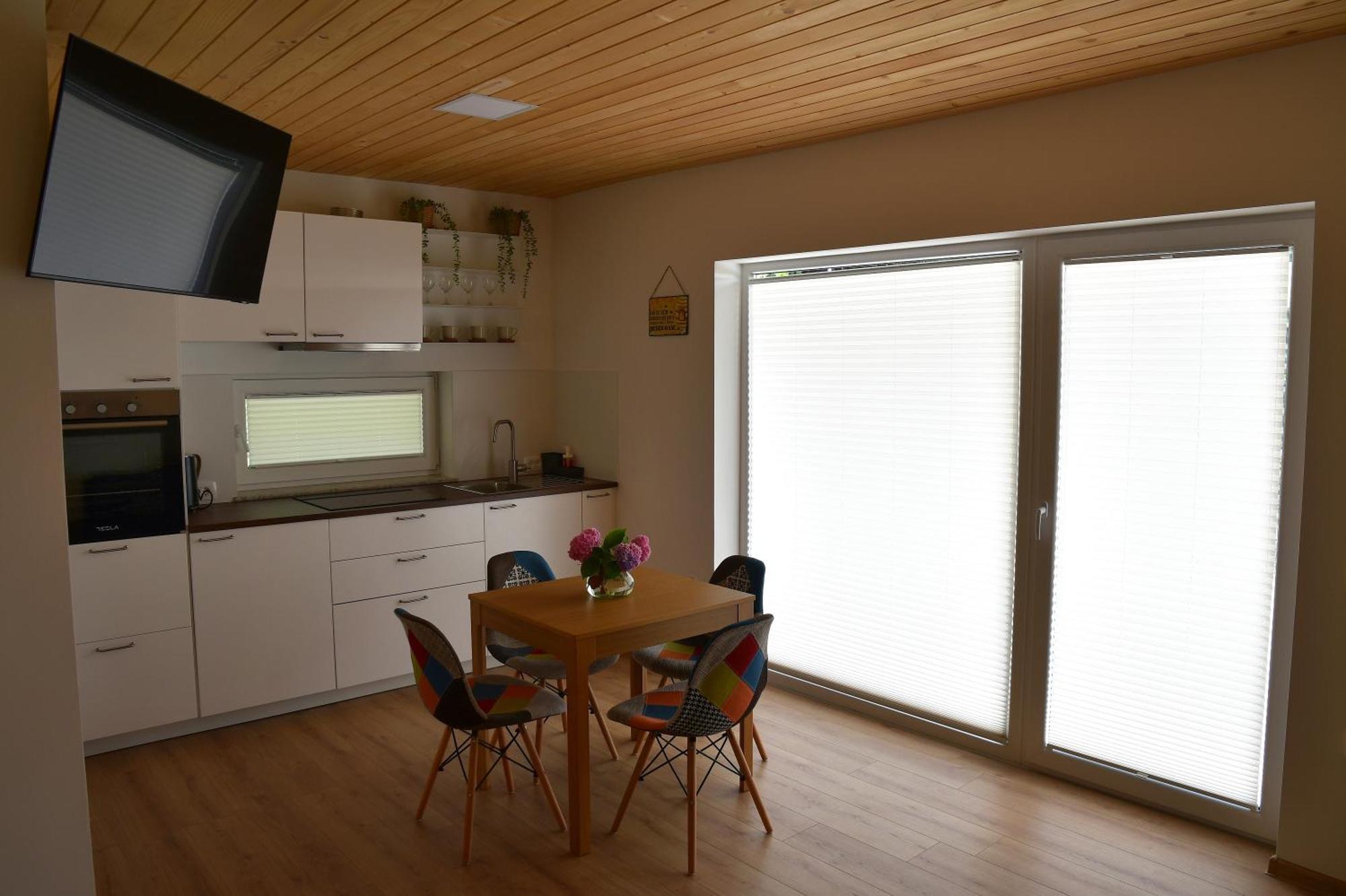 Honey House * Zgornje Gorje