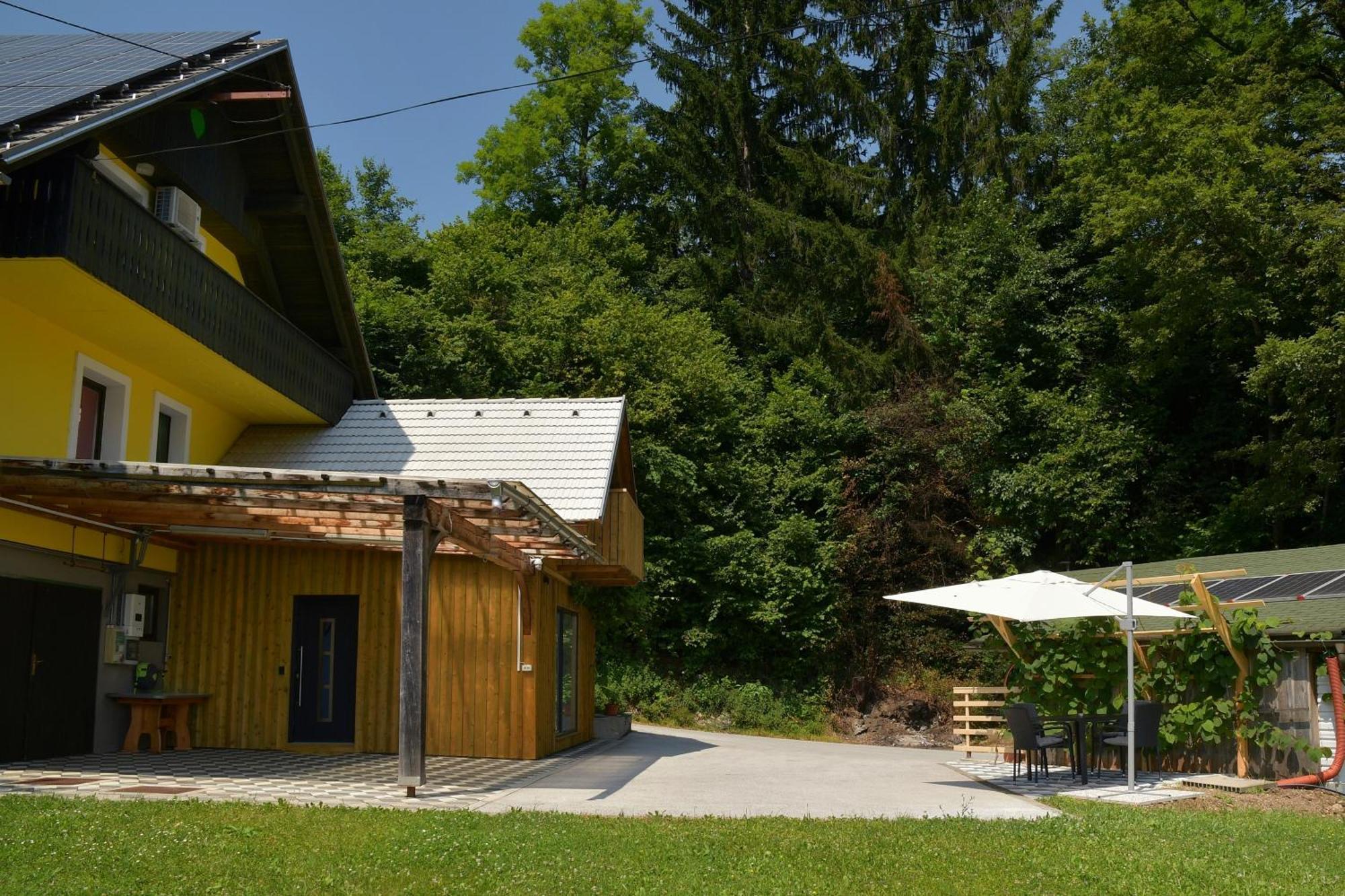 Apartment Honey House Zgornje Gorje